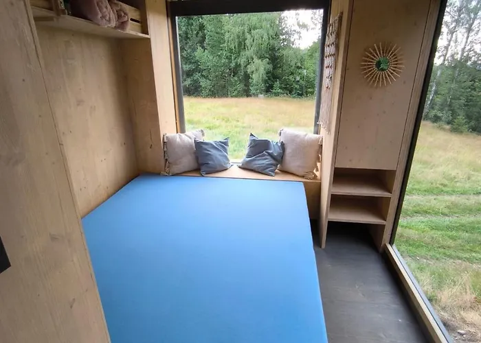 Роскошный шатер Posed V Lese